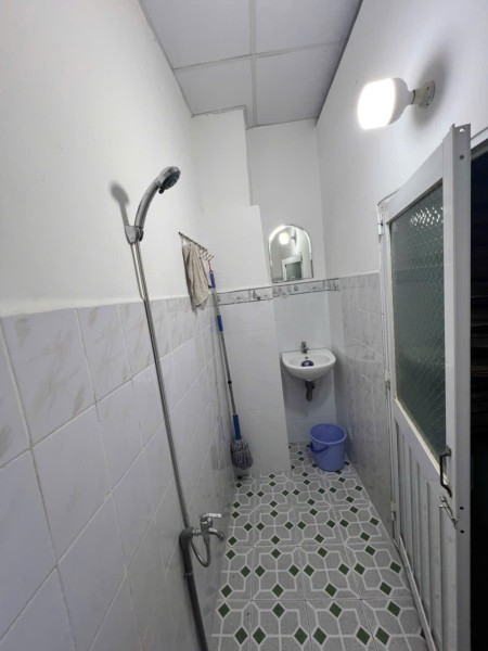 Cho thuê nhà hẻm xe hơi đường Nguyễn Văn Đậu, P.11, Q.Bình Thạnh