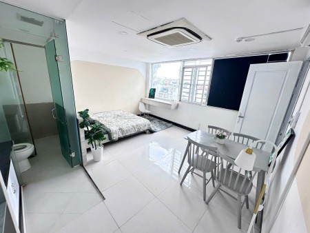  CHO THUÊ PHÒNG TRỌ FULL NỘI THẤT BAN CÔNG RỘNG THOÁNG MÁT ĐƯỜNG CÁCH MẠNG THÁNG 8, QUẬN TÂN BÌNH