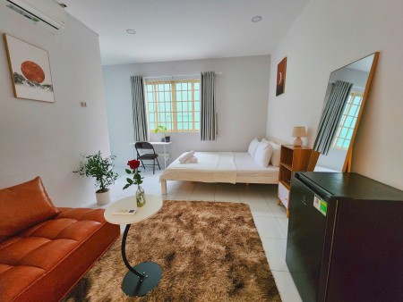Cho thuê phòng trọ giá rẻ gần trường Văn Lang Quận 1 chợ Tân Định 30m2 ,Cửa sổ lớn full nội thất