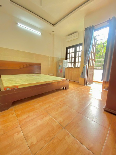 Phòng trọ đầy đủ nội thất, có Bancol, cửa sổ trời đón gió nắng thoáng mát trên đường Tân Sơn, P12,GV