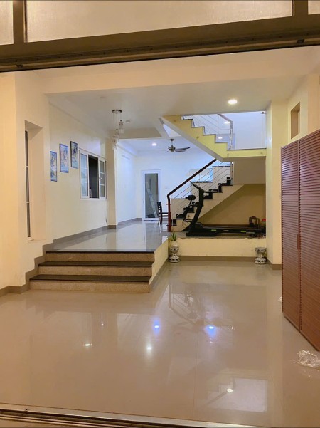 Tìm 1-2 bạn nữ ở ghép phòng trong nhà nguyên căn