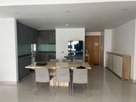 Chung cư Satra, Phan Đăng Lưu, PN: 145m2, full nội thất, 3p ngủ, 20tr