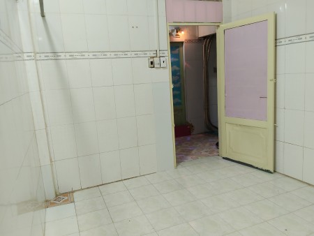 Phòng trọ máy lạnh, toilet trong phòng, giờ giấc tự do quận 4