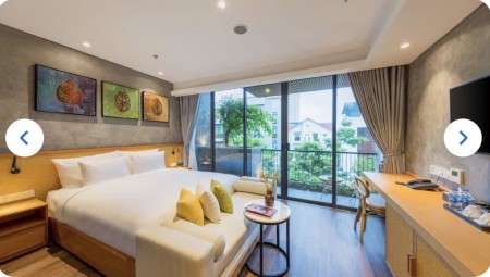 CHDV 690 Lạc Long Quân Tây Hồ, cách 3 nhà ra mặt phố. Ngõ rộng xe ba gác tránh. Trước nhà Lottemall