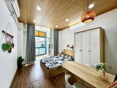 Cho Thuê Phòng Ban công, Full nội thất hiện đại_Phú Nhuận giáp Q1, Q3, Bình Thạnh