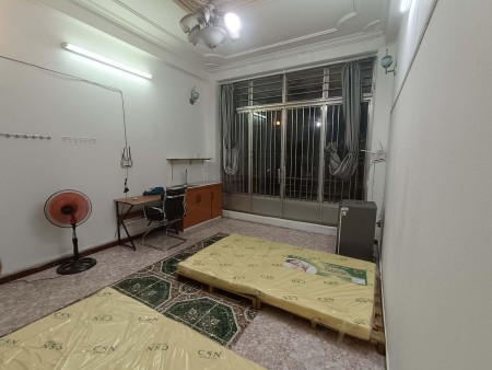Cần người ở ghép mặt tiền 188 Đinh Bộ Lĩnh, 20m2, đủ nội thất cơ bản, 1.6tr/người