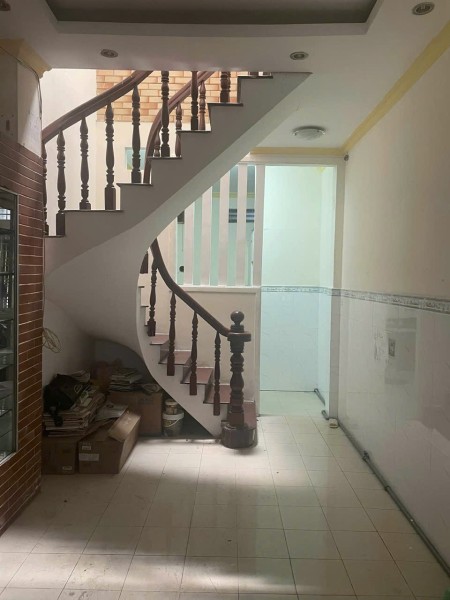 Cho thuê phòng ở lầu 1 có bếp riêng tại Lê Đại Hành Quận 11