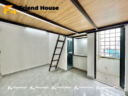 TRỐNG 1 PHÒNG MỚI XÂY CHƯA QUA SỬ DỤNG 25M2 CÓ MÁY LẠNH TỦ BẾP GÁC CAO THOẢI MÁI