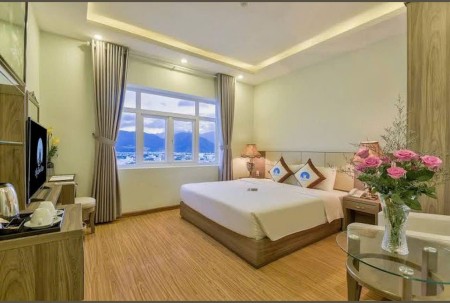 Cho thuê phòng khách sạn 4 sao sát biển giá cực rẻ tại Nha Trang giá từ 3,6 triệu