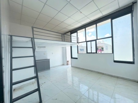 Duplex Cửa Sổ Trời Gần Trường Đại Học Văn Lang Cơ Sở 3 Giáp Gò Vấp