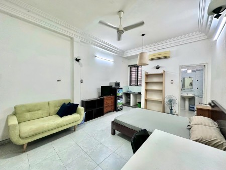 Cho thuê CHDV Hẻm NGuyễn Thị Minh Khai. 30m2 Full Nội Thất 1PN 6.3 tr