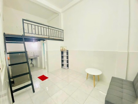DUPLEX MÁY LẠNH, TỦ LẠNH, RỘNG 28M2 NGAY SAU ĐẠI HỌC CÔNG THƯƠNG