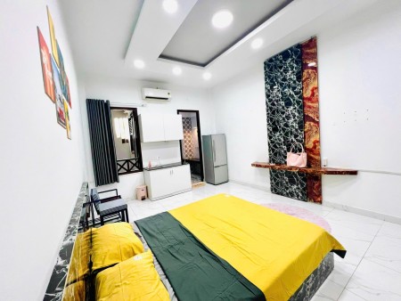 HOÀNG HOA THÁM, P12 – PHÒNG CỬA SỔ THOÁNG MÁT, GẦN SÂN BAY 