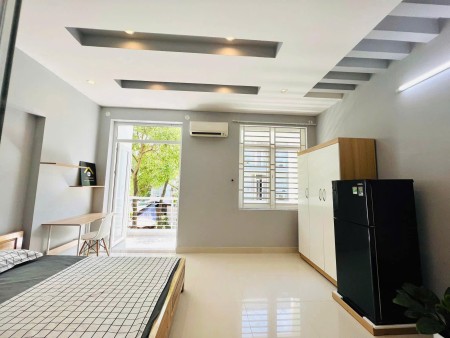 Cho thuê phòng ban công Tân Phong, Tôn Đức Thắng, Full nội thất, gần Phú Mỹ Hưng Q7