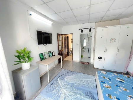 PHÒNG ĐẸP FULL NỘI THẤT - BAN CÔNG KẾ UEH SIÊU THỊ SATRA 3/2