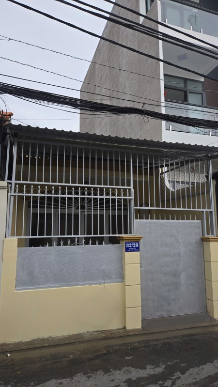 Cho thuê Nhà nguyên căn 82/28 Đường số 2 HBP, HXH rộng, Gần chợ – Giá 8tr5/th