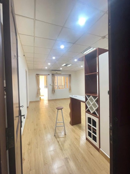 Chung cư Tú Xương, quận 3: 70m2, 2p ngủ, nhà thoáng, 9tr5/tháng