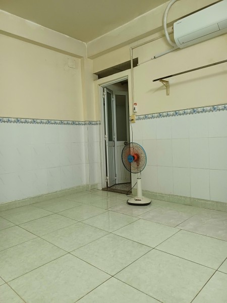 Phòng trọ 15m2. Đường Phạm văn Bạch P 15 TB