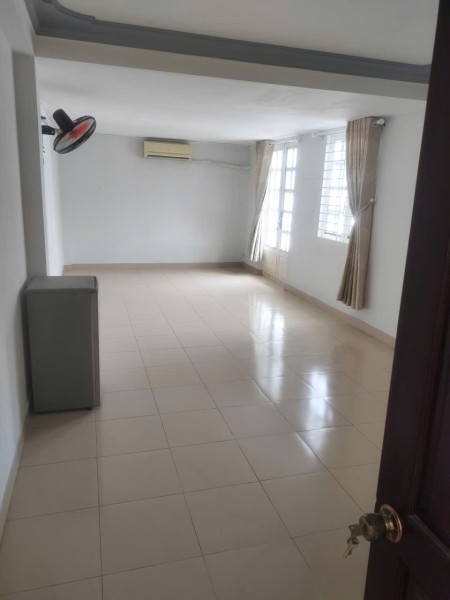 Share 2 phòng gần Đầm Sen - máy lạnh, wc riêng