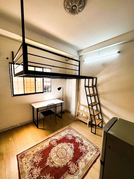 Cho thuê căn duplex có cửa sổ tại đường Năm Châu, Tân Bình.