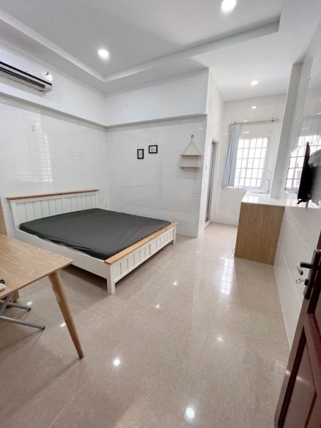 Căn Hộ Studio – Đường Cửu Long, Quận Tân Bình | Full Nội Thất, Cửa Sổ Thoáng, Gần Sân Bay – Giá Tốt