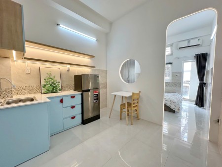 CĂN HỘ 1PN BAN CÔNG FULL TIỆN NGHI NGAY BX MIỀN ĐÔNG-GIGAMALL- ĐH UTH