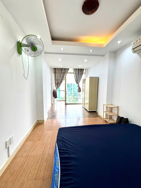 Chính Chủ Cho Thuê Phòng Ban Công - Ngay Trung Tâm Quận 1 - Gần Chợ Đakao - Tân Định - Cầu Bông