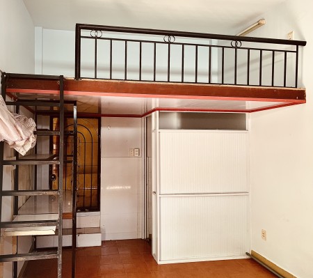 Cho thuê nhà trệt có gác lửng Quận 4, DTSD 25m2