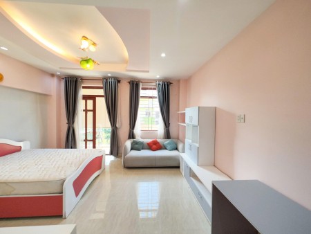 PHÒNG MỚI SIÊU XINH – BAN CÔNG CỬA SỔ SIÊU TO