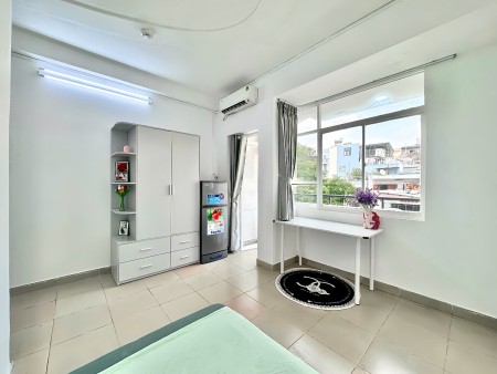 STUDIO BAN CÔNG NGẬP TRÀN ÁNH SÁNG – NGAY CHỢ BÀ CHIỂU