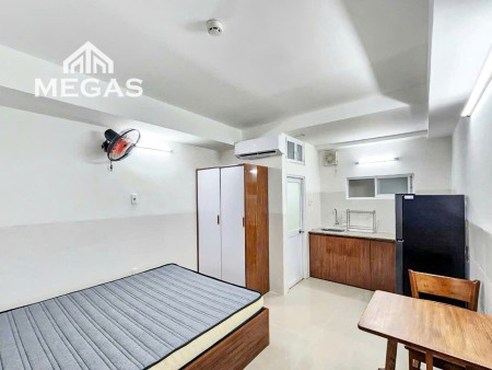 CHO THUÊ CHDV MỚI TÒA NHÀ LỚN NGAY KHU VỰC ĐẦY TIỆN ÍCH-Ở 3NG3XE-KẾ BÊN CHỢ KHU VỰC KHÔNG NGẬP Q7