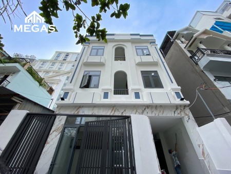 Còn 1 Phòng Cuối Mới Xây Còn Thơm Mùi Sơn