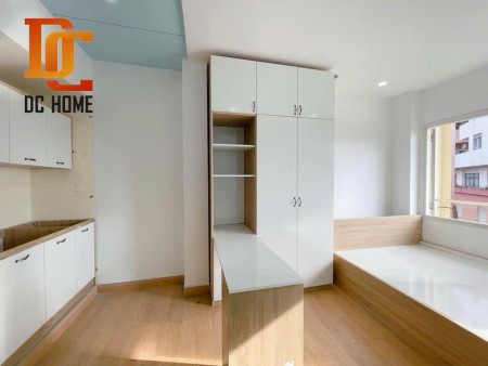  STUDIO BAN CÔNG SIÊU THOÁNG – TRƯỜNG SA, QUẬN 3 Địa chỉ: 972 Trường Sa, Q3