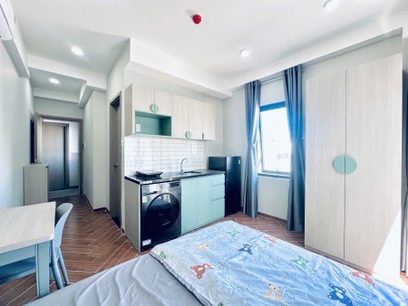 CĂN HỘ CỬA SỔ LỚN MÁY GIẶT RIÊNG GẦN HÀNG XANH GIÁP QUẬN 1, PHÚ NHUẬN !!!