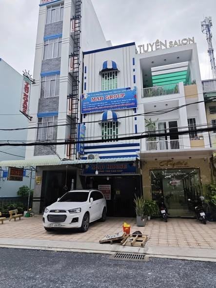 Cần cho thuê mặt bằng phía trước ( MẶT BẰNG VỈA HÈ)- TRUNG TÂM CẦN THƠ