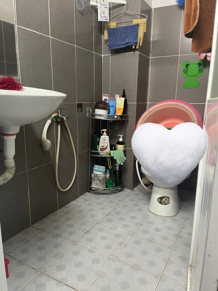 Tìm nữ ở ghép phòng 2 người, ưu tiên bạn ở ít đồ đạc.