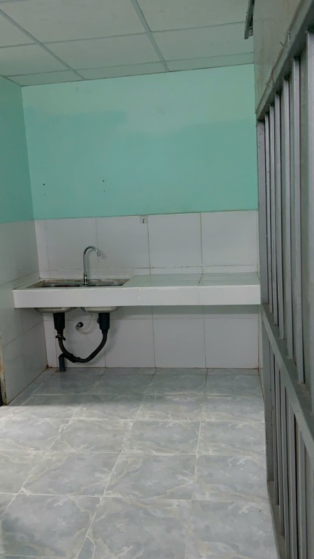 Phòng mới xây như hình - HẺM 111 PHẠM VĂN CHIÊU