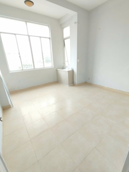 Phòng máy lạnh 50m2. Có 2pn. 1wc. Đường Tạ Quang Bửu P4 Q8