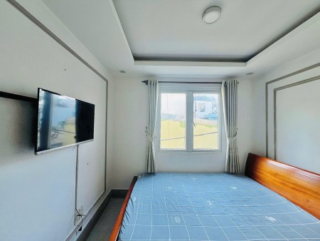 Phòng tiện nghi cửa sổ thoáng mát giá siêu rẻ tại Phạm Văn Chiêu