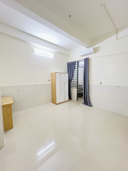 Phòng tách bếp dưới cầu Hoàng Hoa Thám Tân Bình