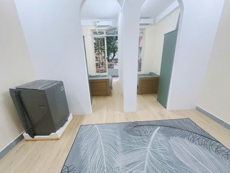 QUẬN 10: 2PN Full Nội Thất, Có Ban Công, Giảm Ngay còn 8 Triệu/6T