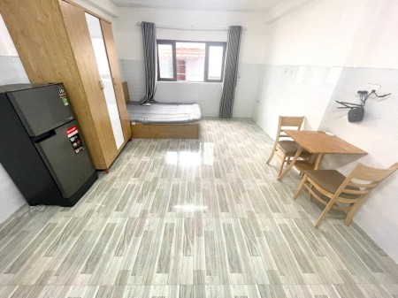 PHÒNG TRỌ 40m2 FULL NỘI THẤT CỬA SỔ THOÁNG SÁNG Ở UNG VĂN KHIÊM, BÌNH THẠNH - LH: 0334998413