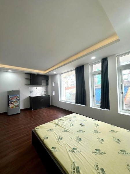 PHÒNG 40m2 FULL NỘI THẤT CỬA SỔ LỚN ĐÓN NẮNG Ở LÊ VĂN DUYỆT Q.BÌNH THẠNH NGAY GẦN Q3,Q1 - 0334998413