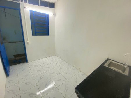 PHÒNG CỬA SỔ - SẠCH SẼ - AN NINH - NGAY VINCOM PHAN VĂN TRỊ