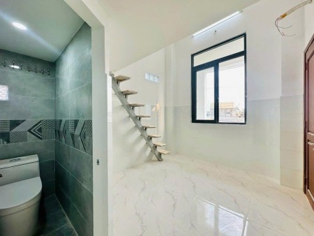 PHÒNG TRỌ XÂY MỚI , AN NINH, TIỆN NGHI NGAY NGÃ TƯ GÒ MÂY