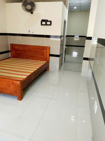 Chính chủ trống phòng 32m2, có máy lạnh, máy giặt, quạt, tủ lạnh, giường - đường số 10, An Khánh, Q2