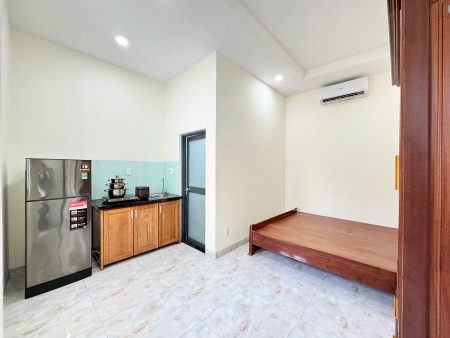 PHÒNG MỚI XÂY - ĐẦY ĐỦ TIỆN NGHI NGAY CHỢ HOÀNG HOA THÁM, KHU K300