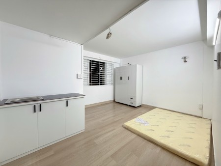 Phòng Studio cửa sổ mới ngay Quận 5