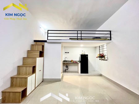 Căn hộ duplex full nội thất gác cao rộng gần sân bay tân sơn nhất etown, lăng cha cả