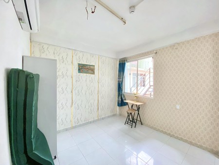 CHÍNH CHỦ TRỐNG PHÒNG CỬA SỔ TẠI ĐIỆN BIÊN PHỦ